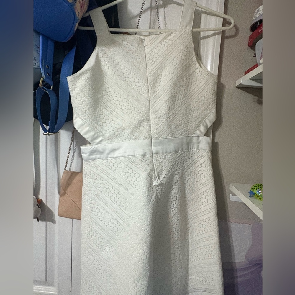 Elegant White Lace Mini Dress